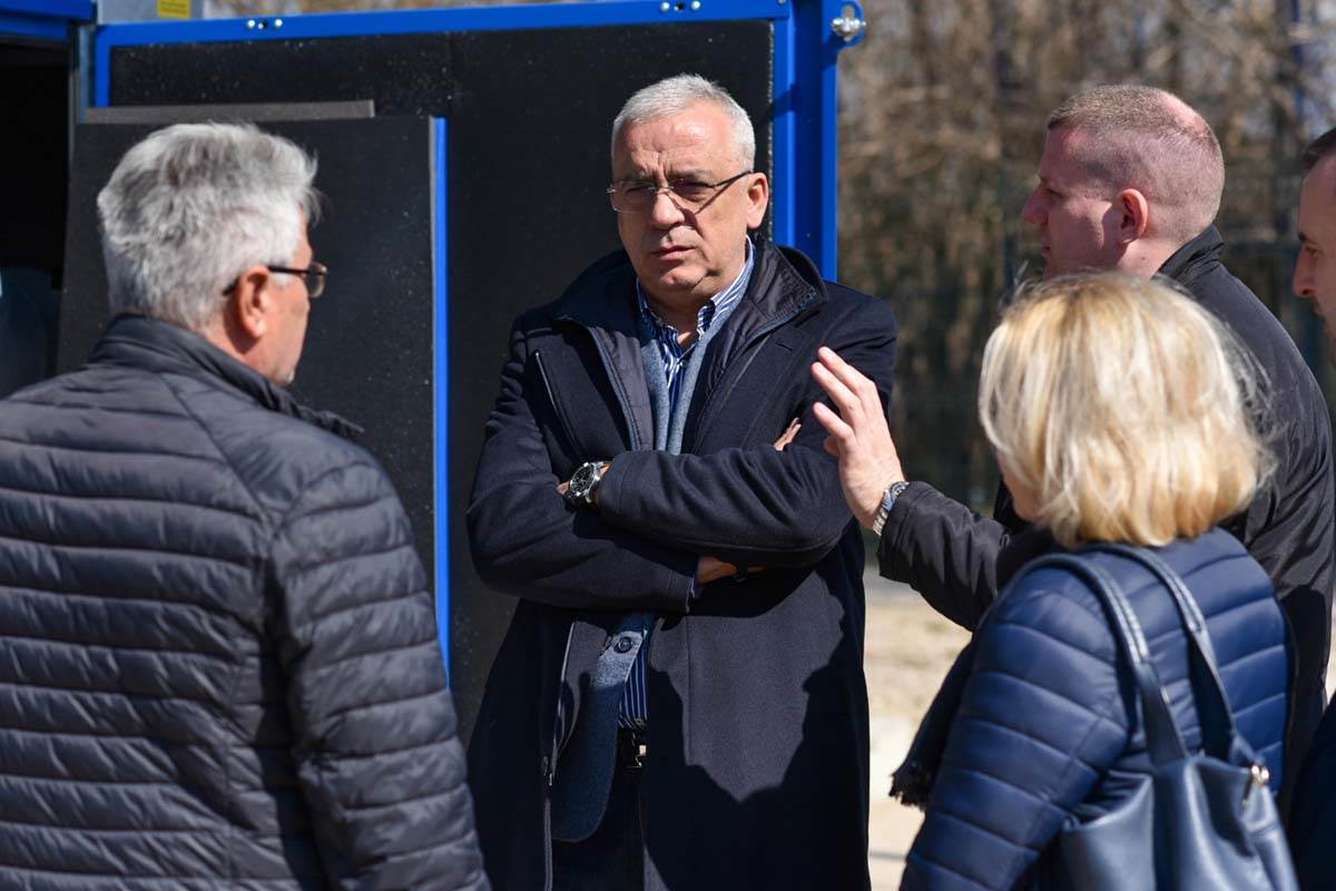 Gradonačelnik Bakić: Rešili smo višedecenijski problem građana MZ „Gat“ 