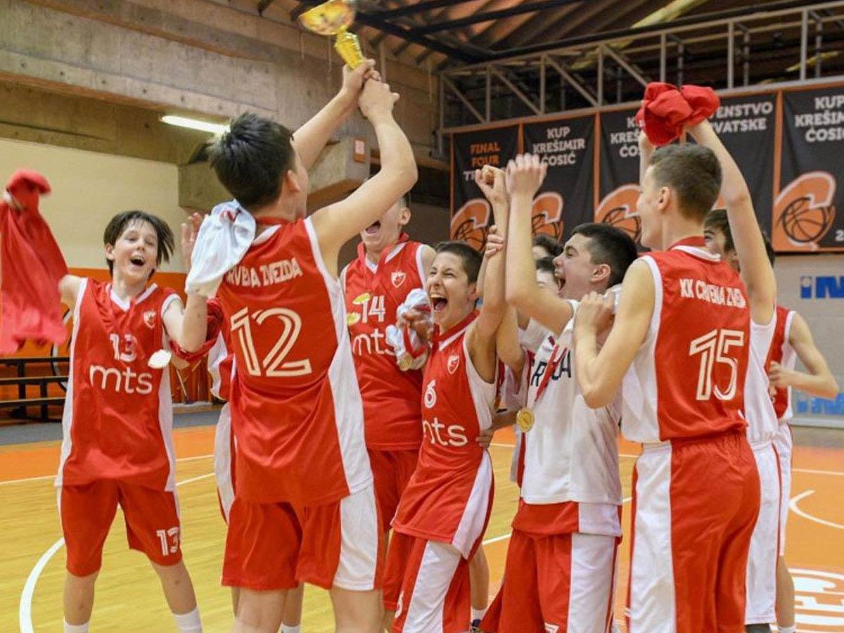 Juniori Zvezde 2.jpg