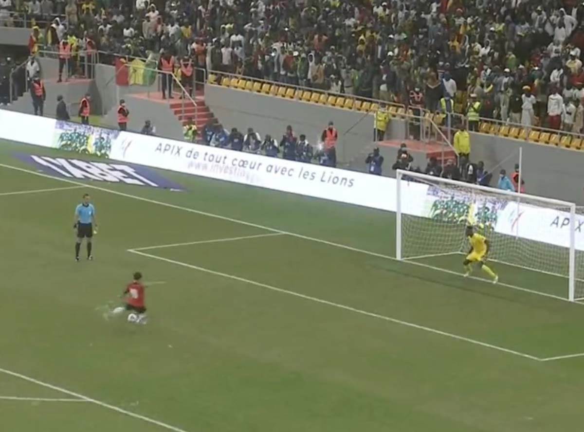 Ispaljivanje lasera iz publike Gana  (3).jpg