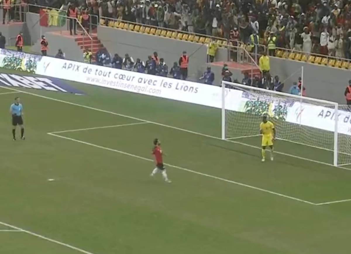 Ispaljivanje lasera iz publike Gana  (4).jpg