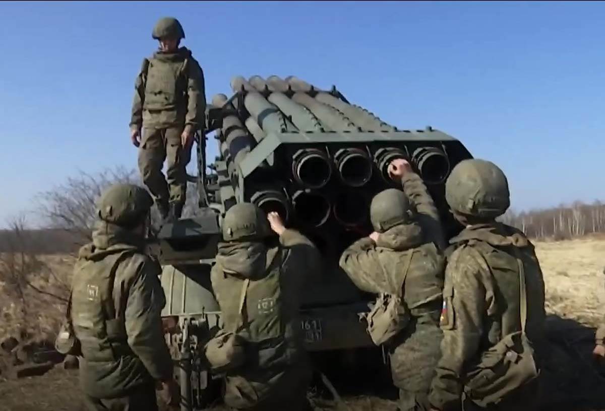 Hurricane 9K57 (7).jpg