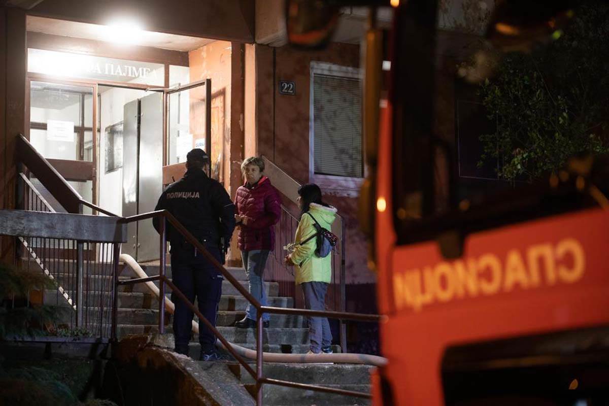 Požar u Mirijevu, Eksplozija, Vatrogasci, Beograd (3).jpg