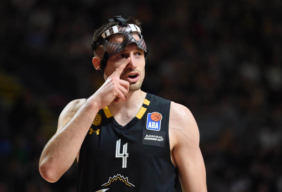 Partizan, Mornar (6).jpg