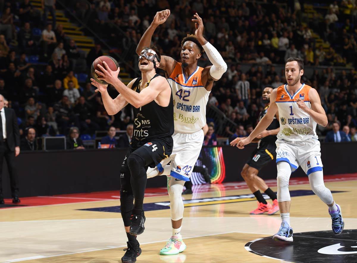 Partizan, Mornar (7).jpg