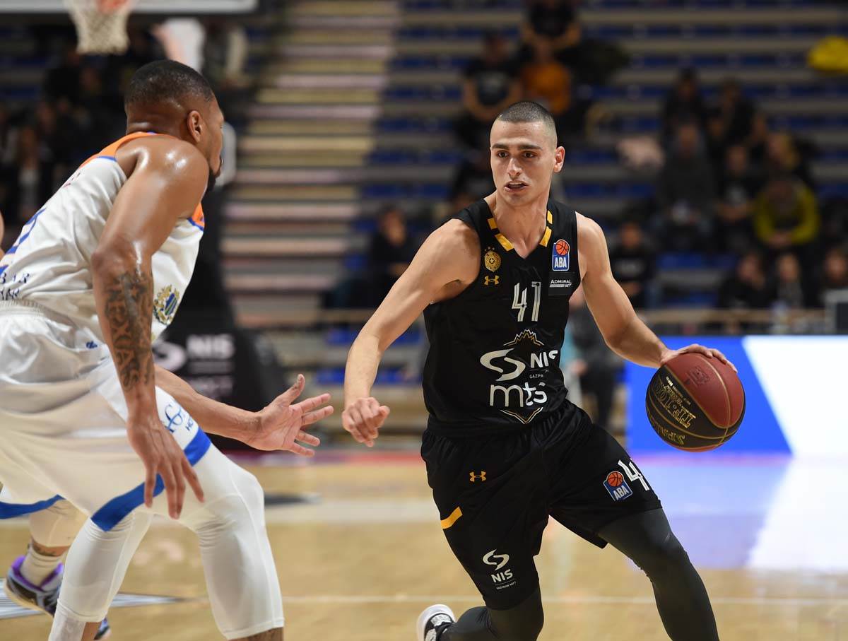 Partizan, Mornar (15).jpg