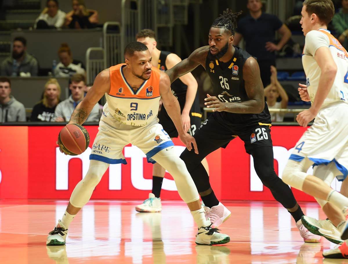 Partizan, Mornar (18).jpg