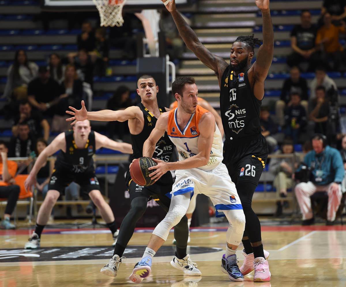 Partizan, Mornar (19).jpg