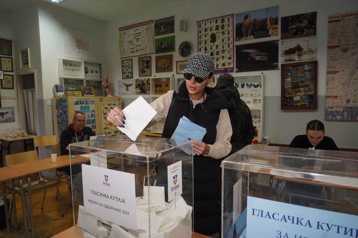 anastasija ražnatović glasanje izbori ata  (7).jpg