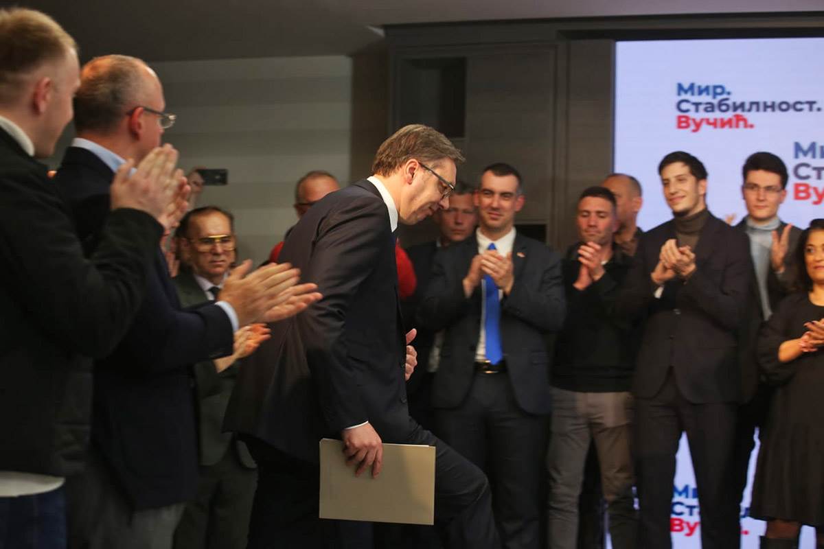 Vučićevo obraćanje SNS8.jpeg