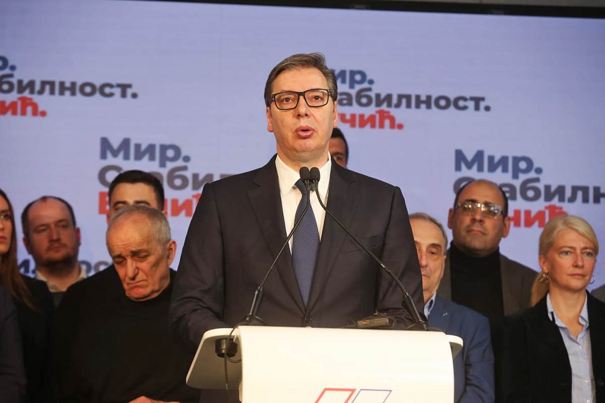 Vučićevo obraćanje SNS11.jpeg