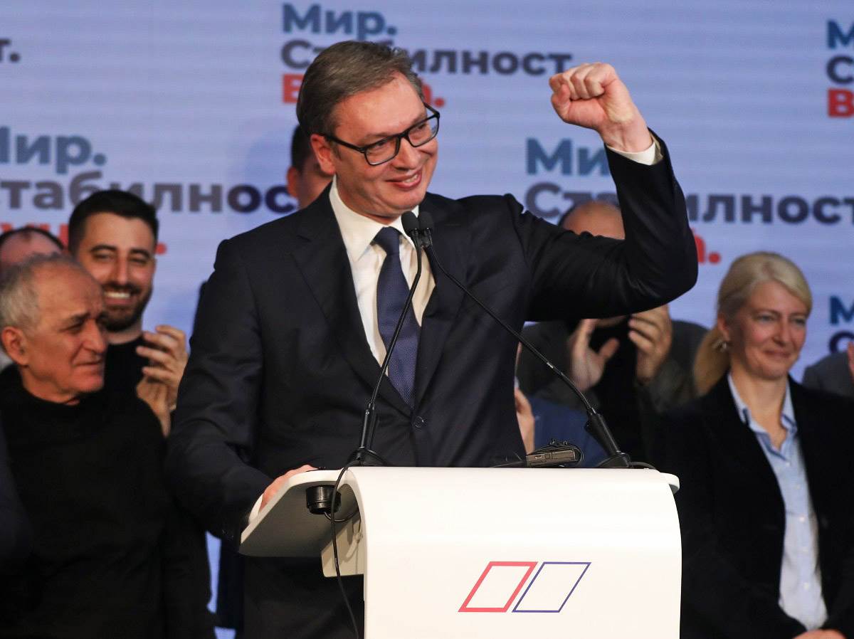 Vučićevo obraćanje SNS14.jpeg