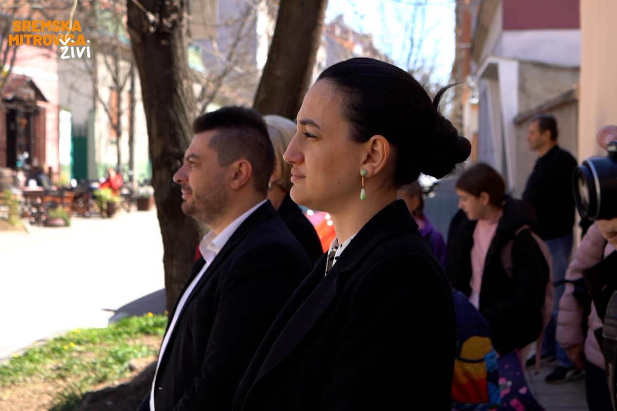 Sremska Mitrovica spomenik  (6).jpg