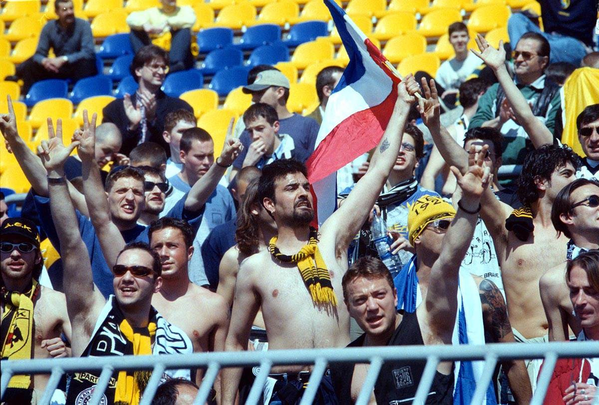 Partizan, AEK, Nato, Bombardovanje, Paljenje Zastave, Fudbal (10).jpg