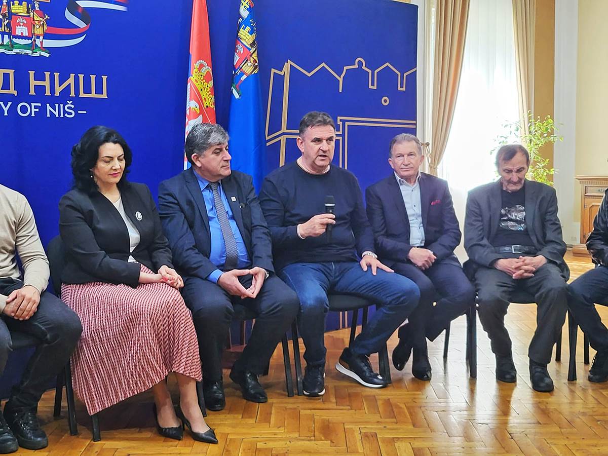 Radnički Niš 40 godina od meča sa HSV