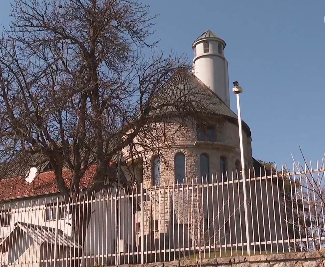 Brat Ivana Bosiljčića ima zamak i destileriju