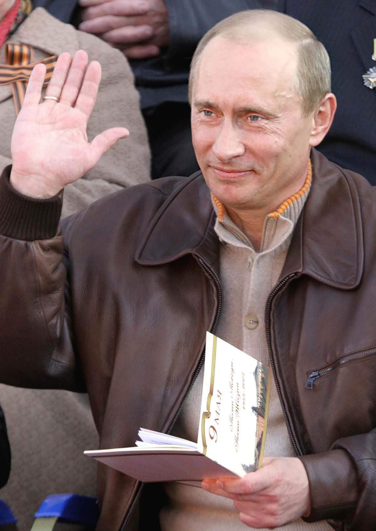 Putin pre posle (4).jpg