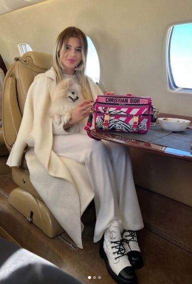 Ćerka Željka Mitrovića u privatnom avionu