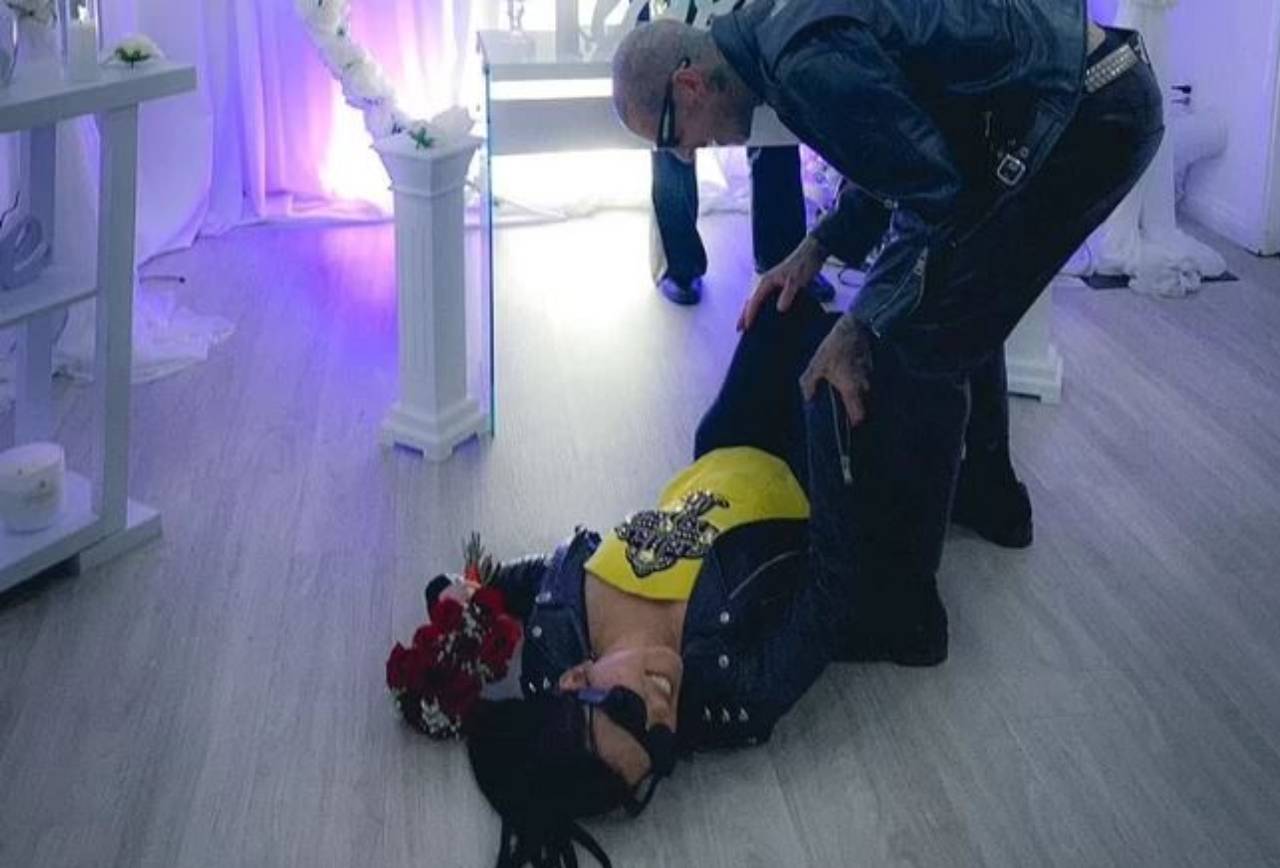 Kortni Kardašijan pokazala trudnički stomak 