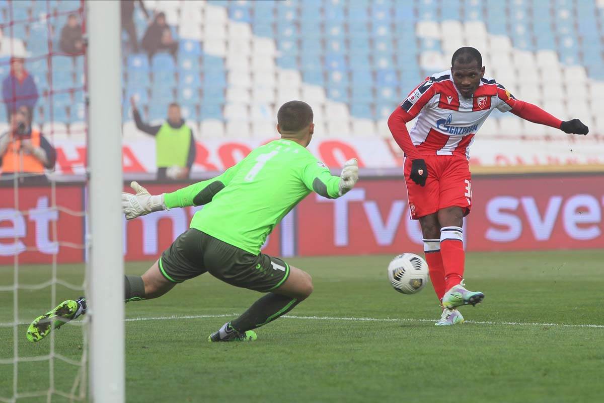 Crvena zvezda, radnički kragujevac, fudbal (1).jpg