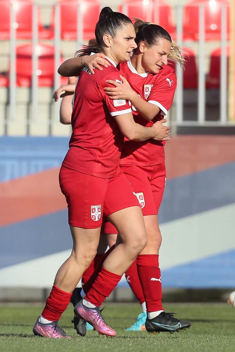 Ženski fudbal Srbija Nemačka (3).jpg