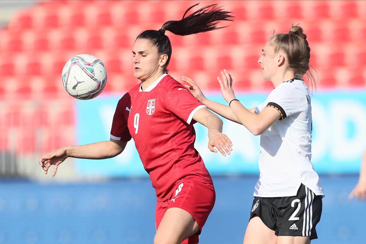 Ženski fudbal Srbija Nemačka (12).jpg