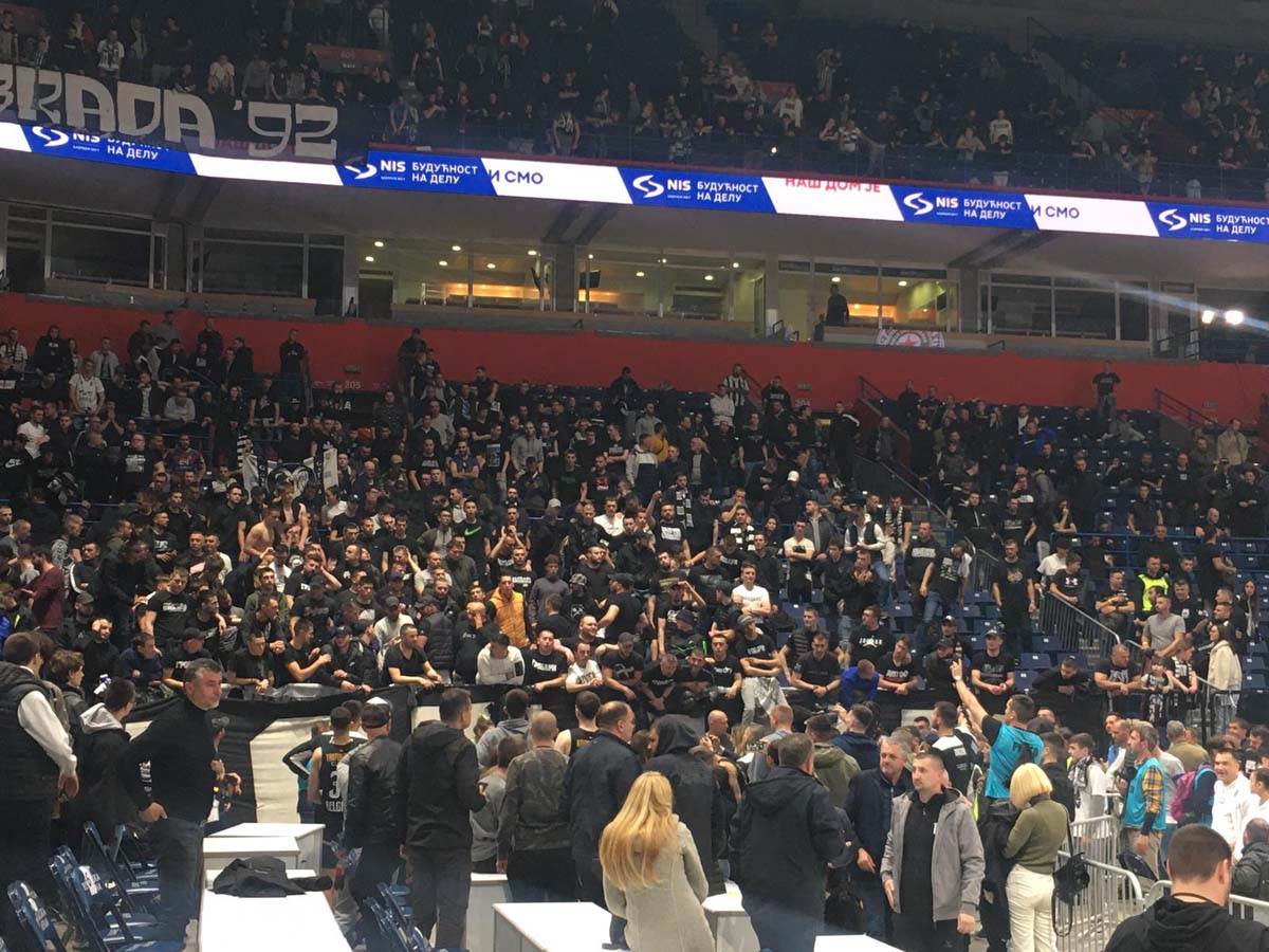 Atmosfera nakon poraza od Burse, Partizan (6).jpg