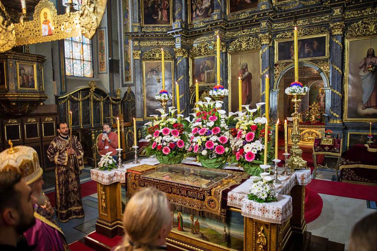 Veliki Petak Hram Svetog Save (23).jpeg