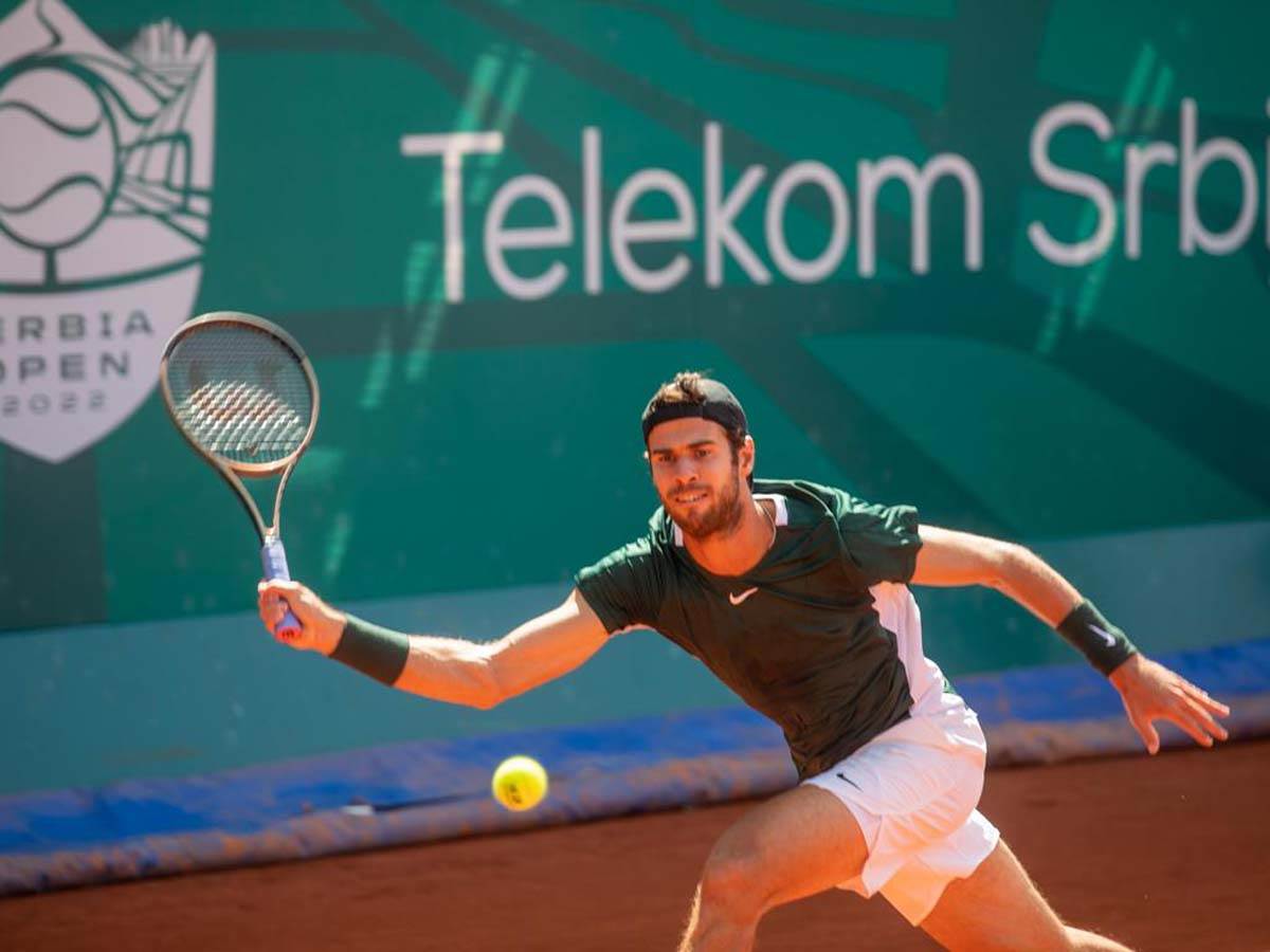 Karen Hacarov (1).jpg