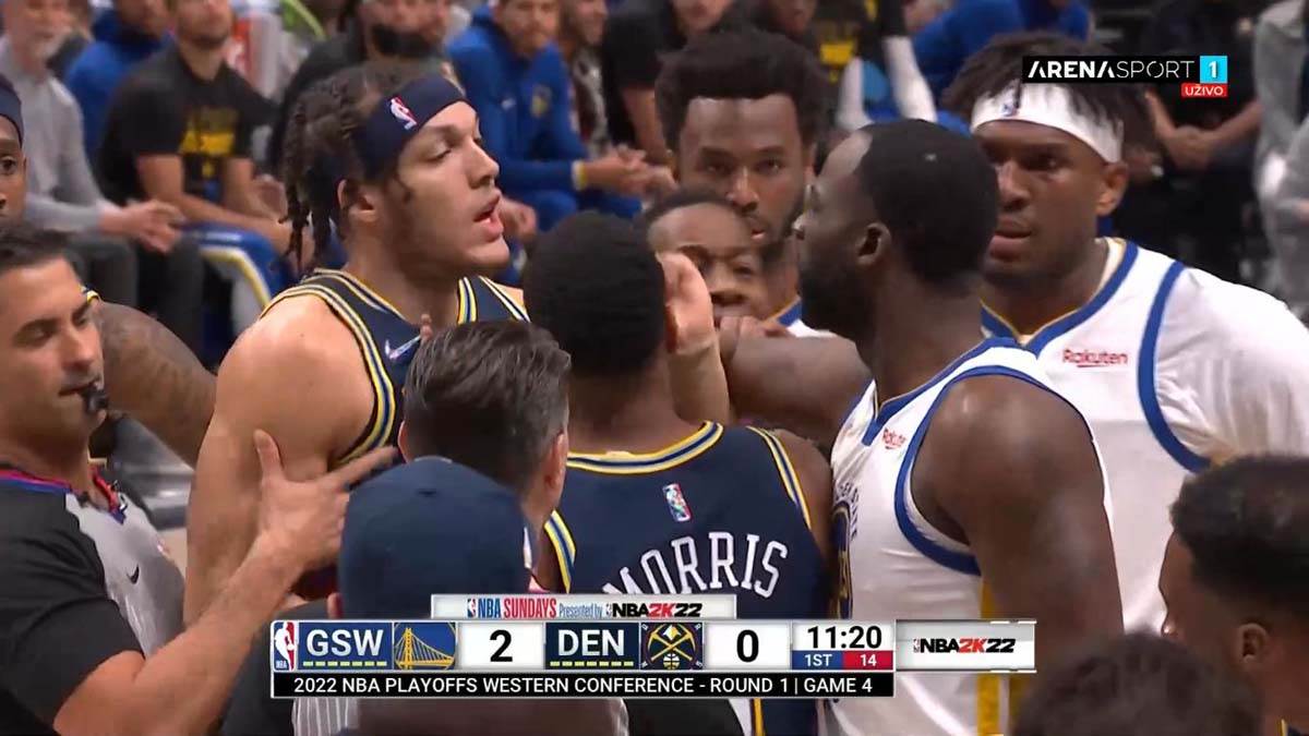 Haos na mecu Denvera i Golden Stejta  (1).jpg