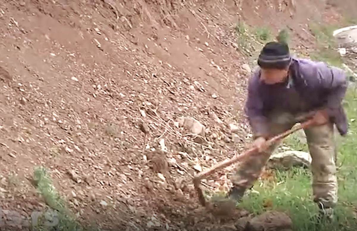 Selo Stava kopanje zlata (1).jpg