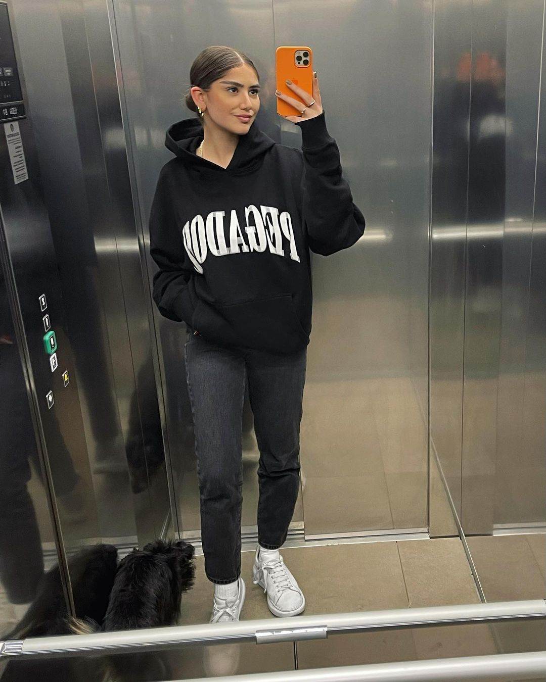 Mats Humels ima tri žene u isto vreme