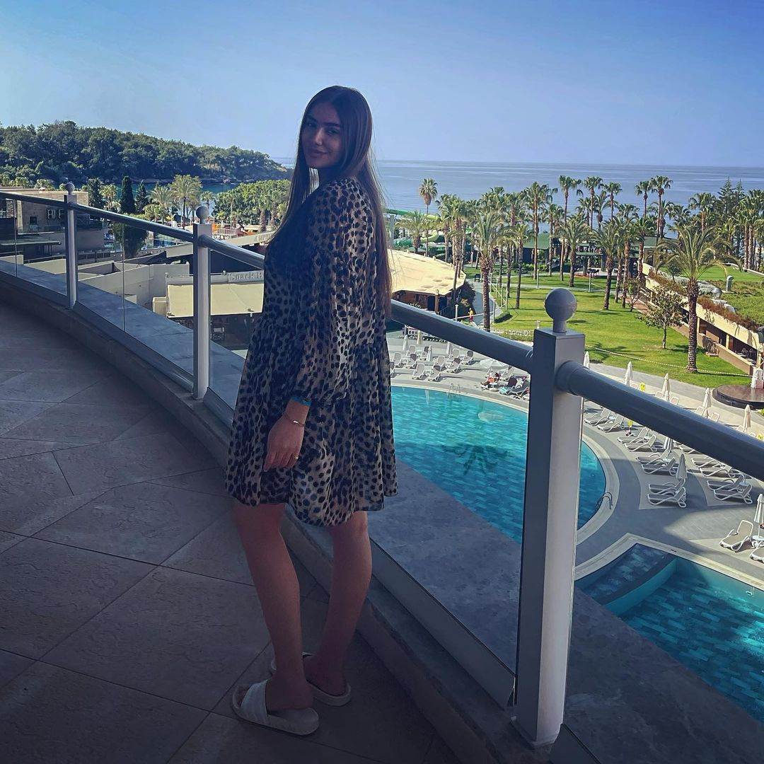 Mats Humels ima tri žene u isto vreme