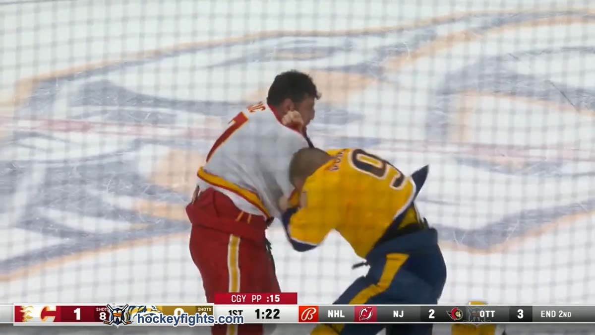 Milan Lucic , Mark Borowiecki (3).jpg