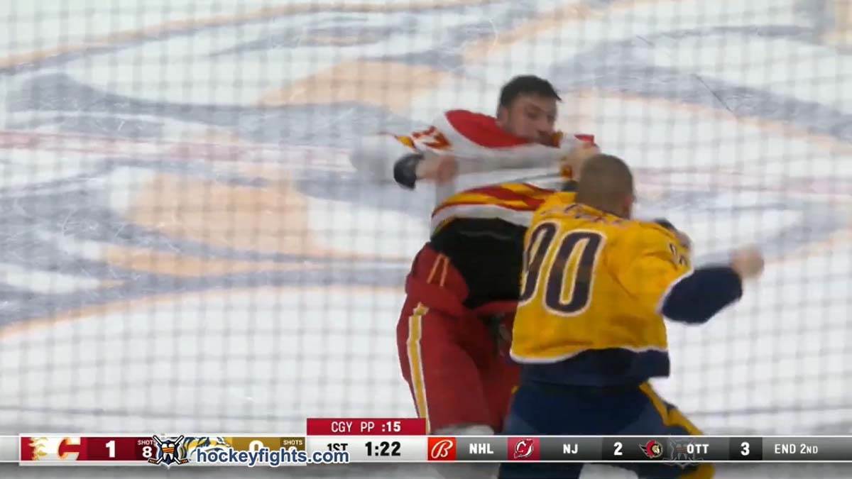 Milan Lucic , Mark Borowiecki (6).jpg