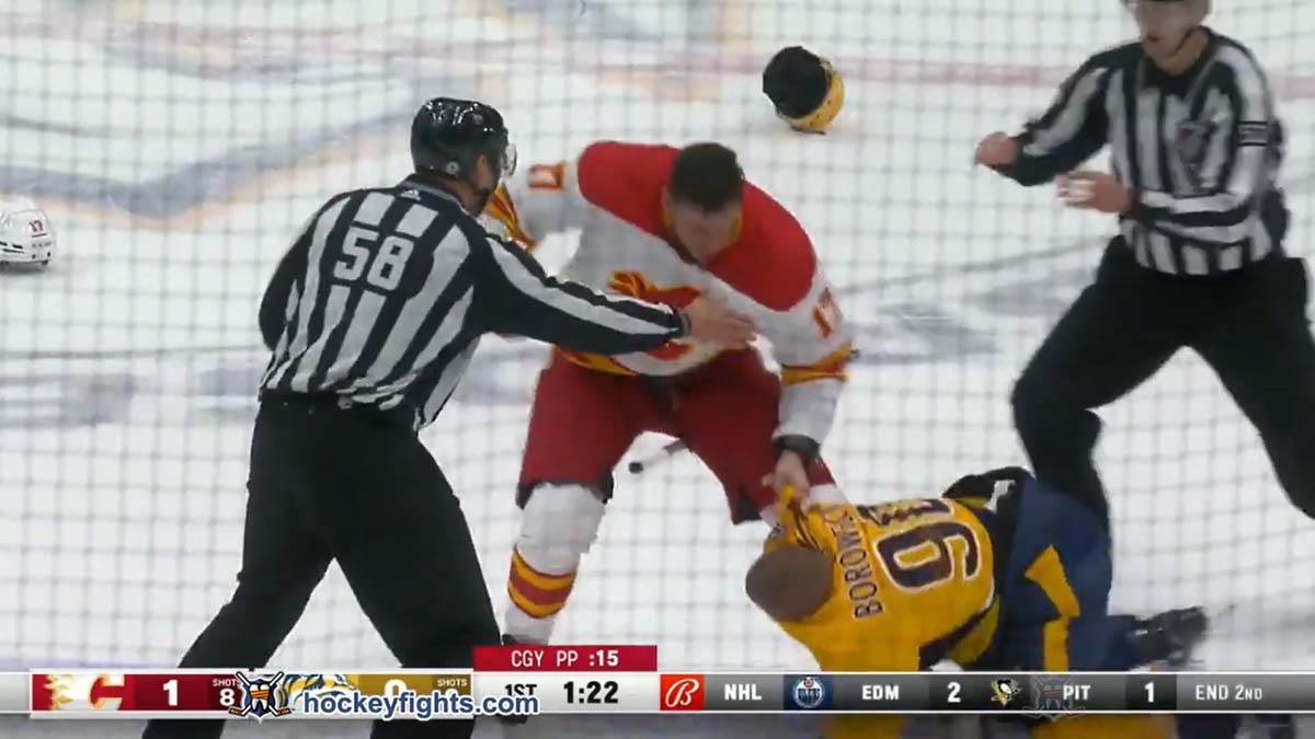 Milan Lucic , Mark Borowiecki (8).jpg