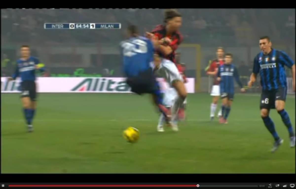 Zlatan, Ibrahimovic, Materazi, udarac nogom (6).jpg