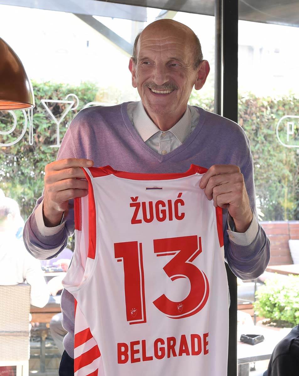 Crvena zvezda veterani  (4).jpg