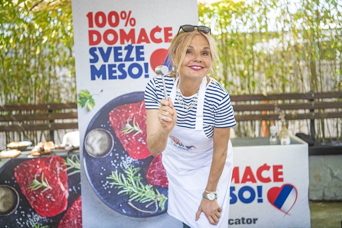 Mirjana Bobić Mojsilović_100� domaće sveže meso.JPG