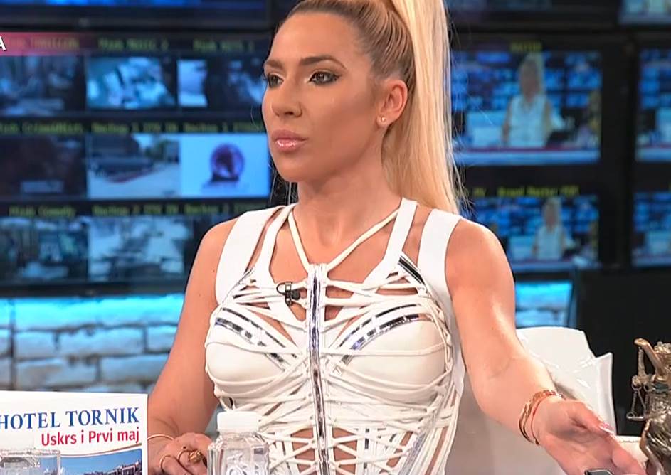 jovana jeremić6.png