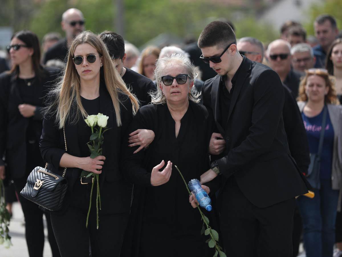 Zoran Sretenovic sahrana Kumodraškom groblju (14).jpg