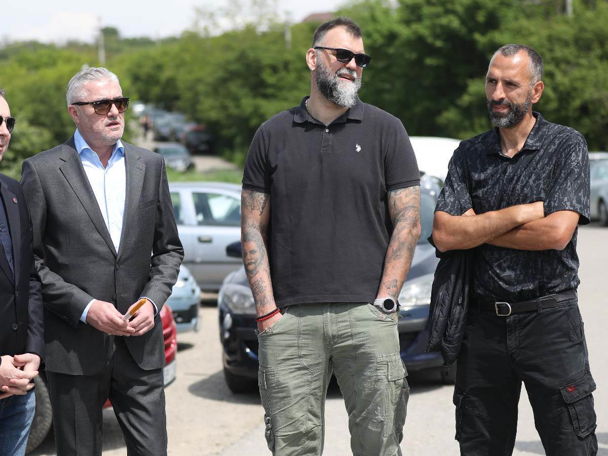 Zoran Sretenovic sahrana Kumodraškom groblju (11).jpg