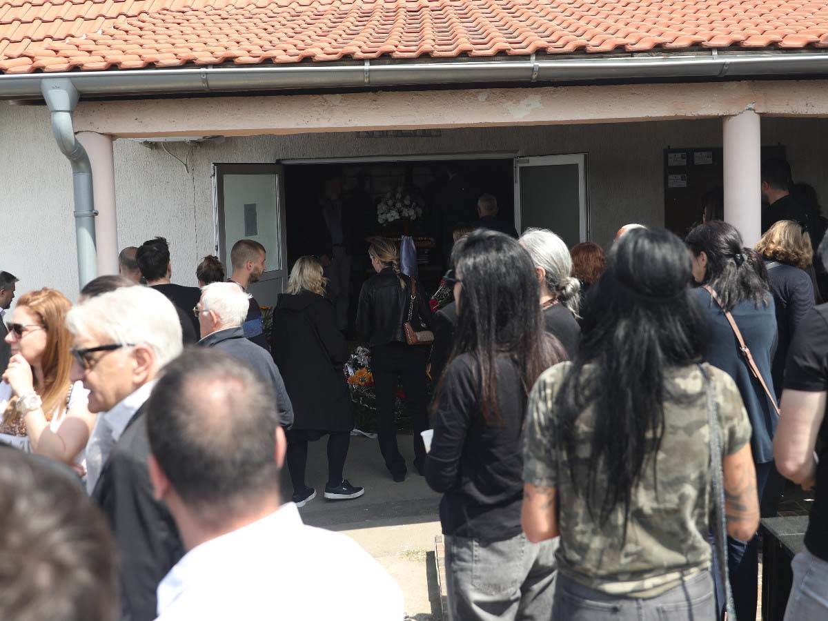 Zoran Sretenovic sahrana Kumodraškom groblju (7).jpg