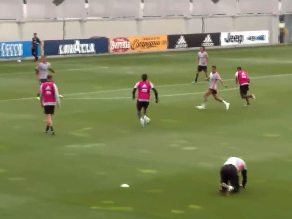 Dušan Vlahović duel sa saigračem