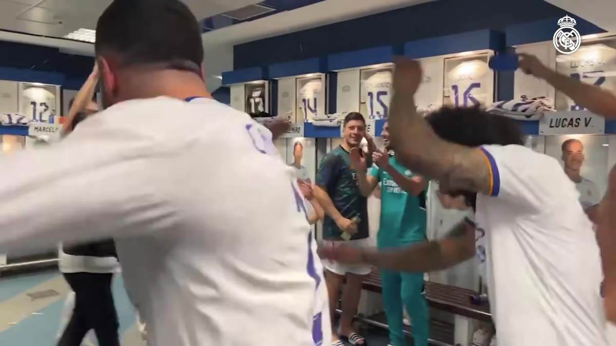 Slavlje nakon pobede, Real Madrid, Jovic (2).jpg