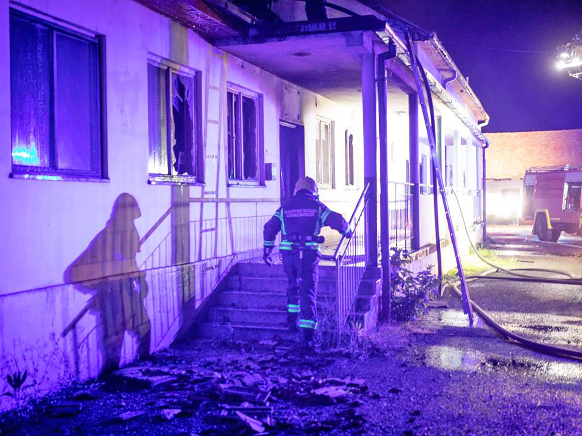 Pozar PKB Vatrogasci (7).jpeg