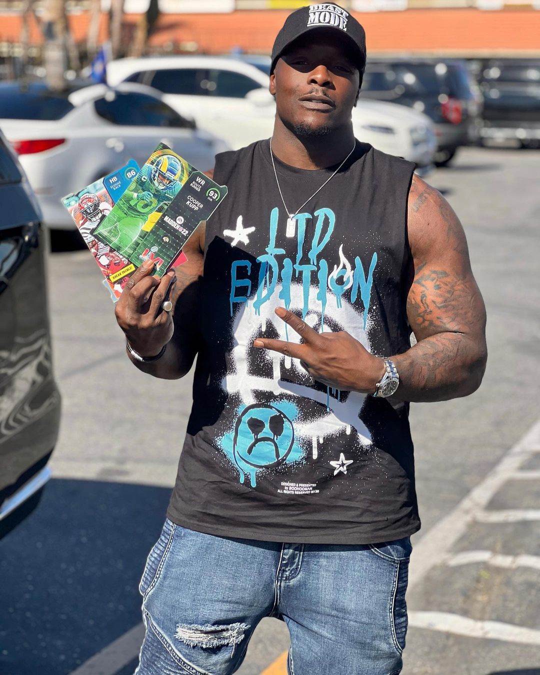 Adebajo Akinfenva se vratio iz penzije