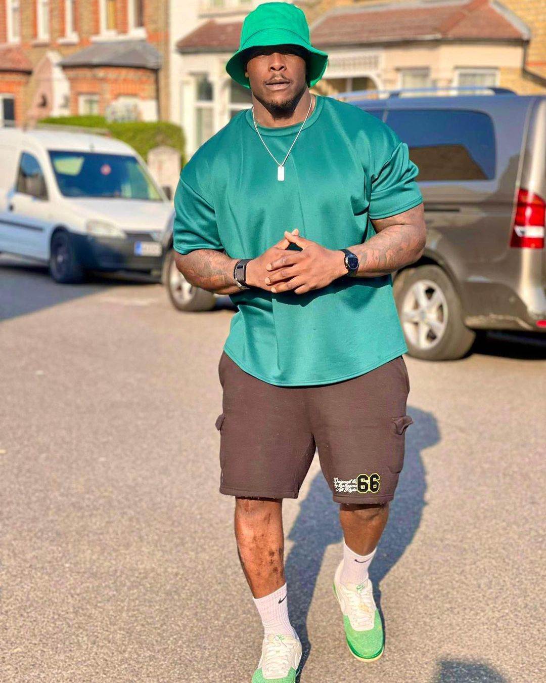 Adebajo Akinfenva se vratio iz penzije