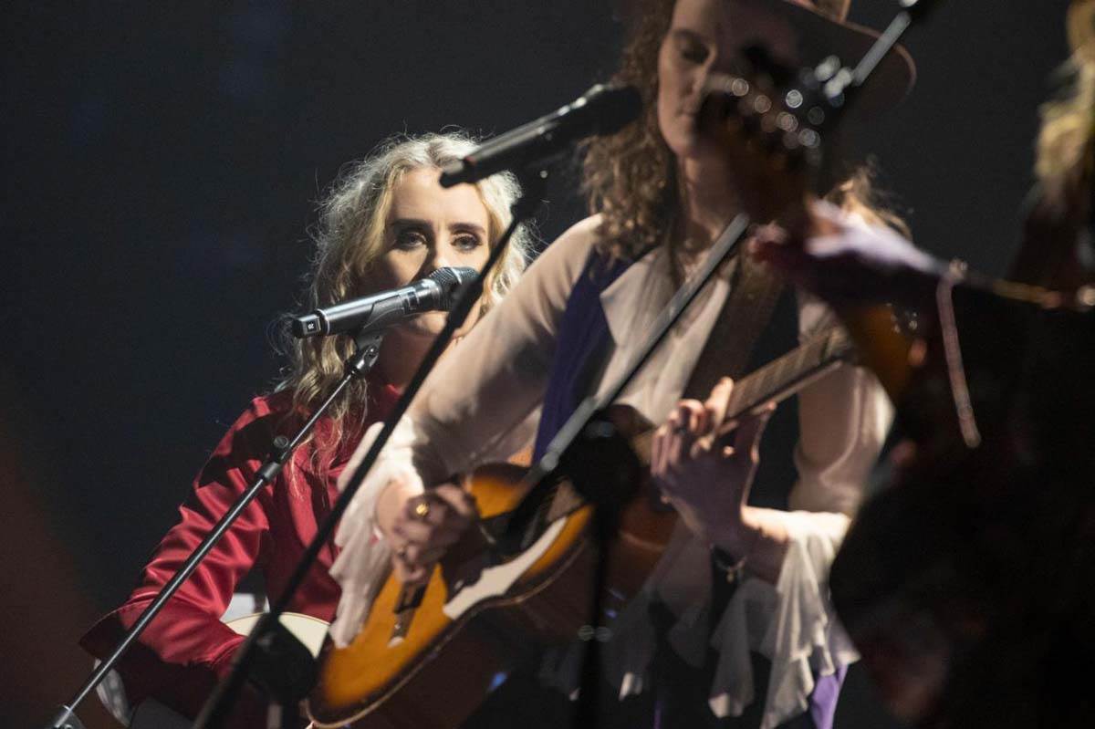 Evrovizija - Island (1).jpg