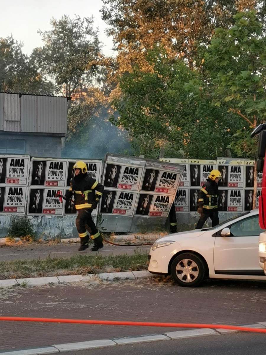 Pozar kod Arene (1).jpg