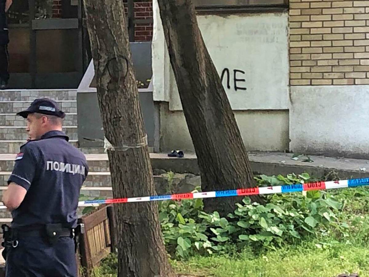 Mirijevo skok zene sa terase sa detetom (1).jpg